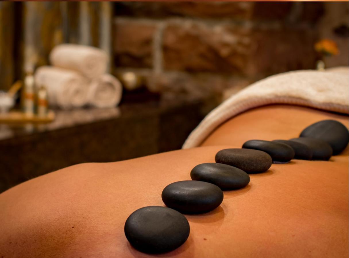 ยูโรสตาร์ อรากวานีย์ Hotel ซานติอาโก เด กอมโปสเตลา ภายนอก รูปภาพ Hot stone massage