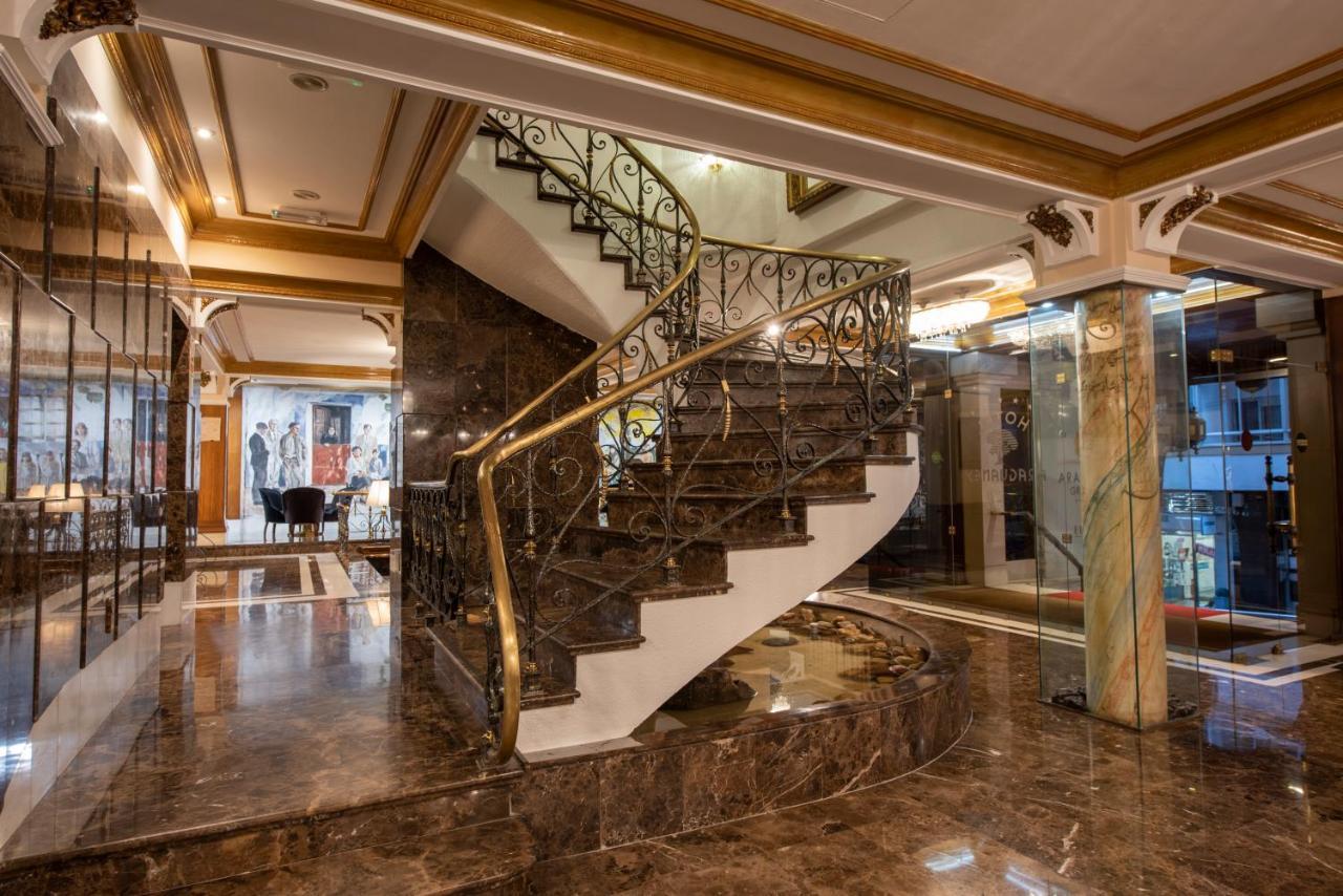 ยูโรสตาร์ อรากวานีย์ Hotel ซานติอาโก เด กอมโปสเตลา ภายนอก รูปภาพ The lobby of the hotel