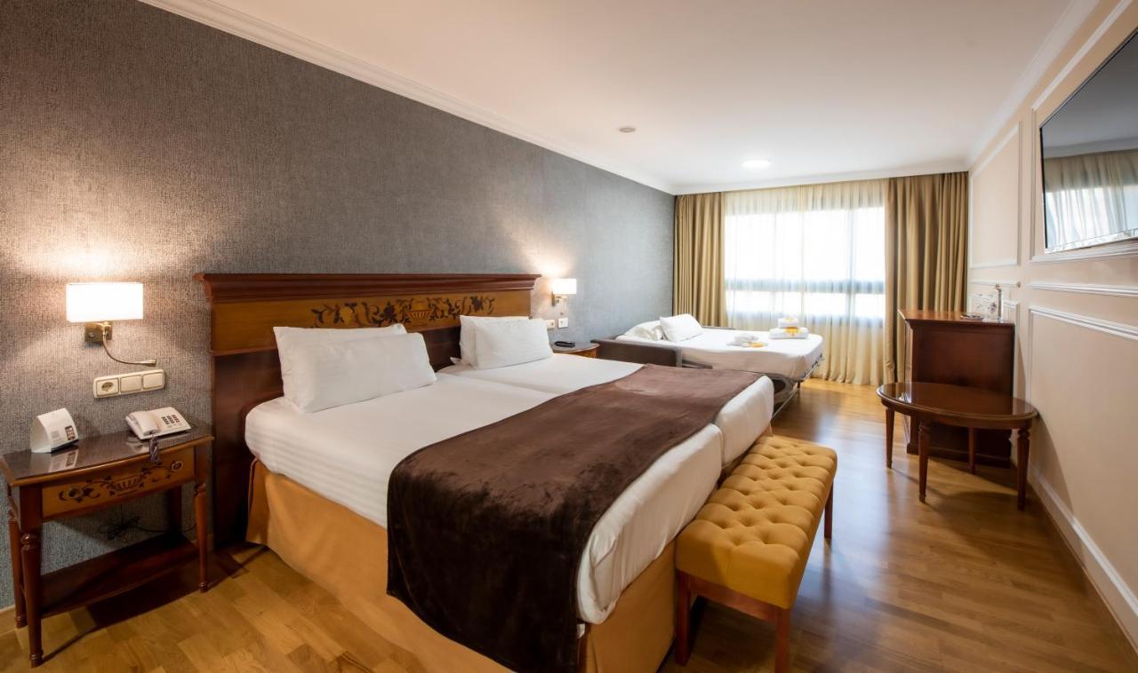 ยูโรสตาร์ อรากวานีย์ Hotel ซานติอาโก เด กอมโปสเตลา ภายนอก รูปภาพ