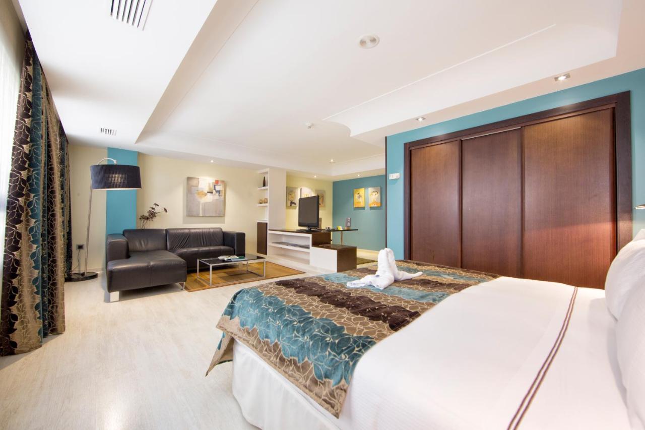 ยูโรสตาร์ อรากวานีย์ Hotel ซานติอาโก เด กอมโปสเตลา ภายนอก รูปภาพ